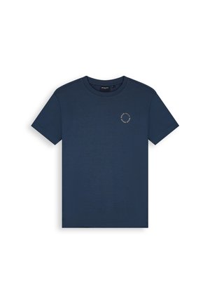 Navyblauw T-shirt met korte mouwen en ronde hals, met een klein cirkelvormig logotekstje op de linkerborst.