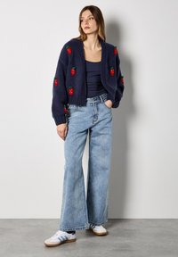 Non selezionato, navy