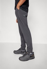 Columbia PFG UNCHARTED PANT - Szabadtéri nadrágok - shark