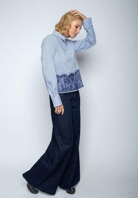 Emily van den Bergh - Bluzka