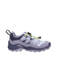 Scarpe da ginnastica di colore viola chiaro con tomaia testurizzata, suola in gomma e lacci giallo neon. Presentano una linguetta sul tallone per indossarle facilmente.