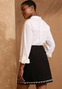 Thumbnail Image 2