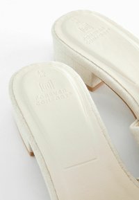 Next Iešļūcenes ar papēdi - cream