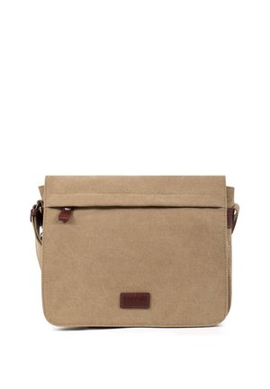 Sac messager rectangulaire en toile beige avec rabat avant, tirette de fermeture éclair en cuir marron, sangle réglable et petite étiquette de marque en cuir marron.