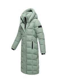 Lange, puffer jas in lichtgroen met een hoge kraag en een oversized capuchon. Kenmerken zijn verticale stiksels, zwarte ritsen en manchetten.