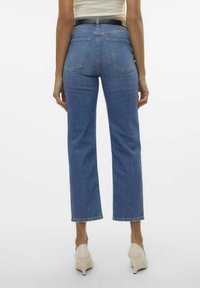 Vero Moda STRAIGHT FIT VMELIA  - Ravne kavbojke - medium blue denim