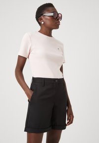 Tommy Hilfiger Šortai - black