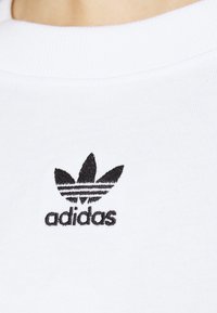 adidas Originals TEE - Paprasti marškinėliai - white