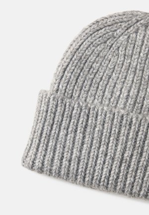 Gray knitted beanie with a ribbed pattern, made of thick yarn, featuring a rolled cuff and soft texture.