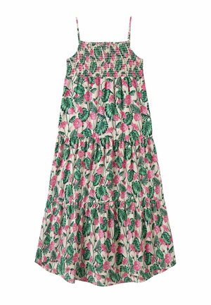 Ujjatlan, réteges nyári ruha fodros mellrésszel, zöld trópusi levelekkel és rózsaszín hibiszkuszvirágokkal fehér alapon.