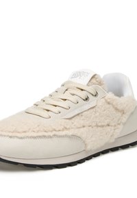 Sneaker beige con texture in lana sui lati, lacci beige, collo del tallone imbottito bianco e branding "Candice Cooper" sulla linguetta e sul lato.