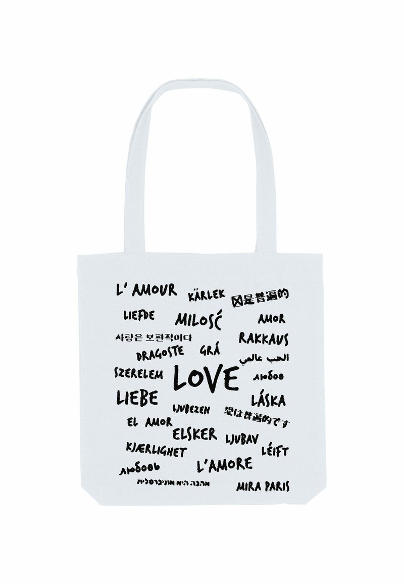Borsa a spalla bianca in tela con diverse traduzioni della parola "amore" in tipografia nera, e la parola "AMORE" in evidenza in un font più grande.