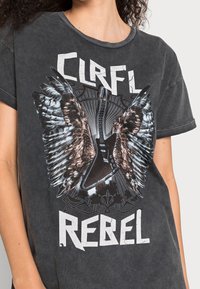 Colourful Rebel Triko s potiskem - grey