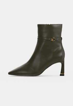 Coccinelle, C LOOK - Botines - fango