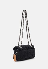 COACH TABBY SHOULDER BAG 20 WITH QUILTING - Rankinė per petį - black
