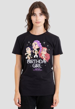 KPOP DEMON HUNTERS HUNTRIX BIRTHDAY GROUP - Print T-shirt - black