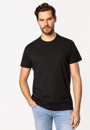 - T-shirt basic