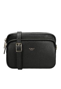 Černá kožená crossbody taška s texturovaným povrchem, vybavená horním zipovým uzávěrem, předním logem a nastavitelným popruhem.