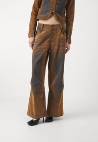 Jaded London BURNOUT JEANS - Široke nogavice - brown