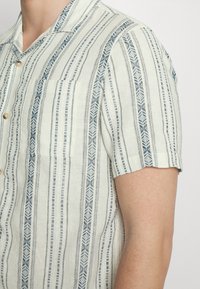 Pier One Ing - off-white