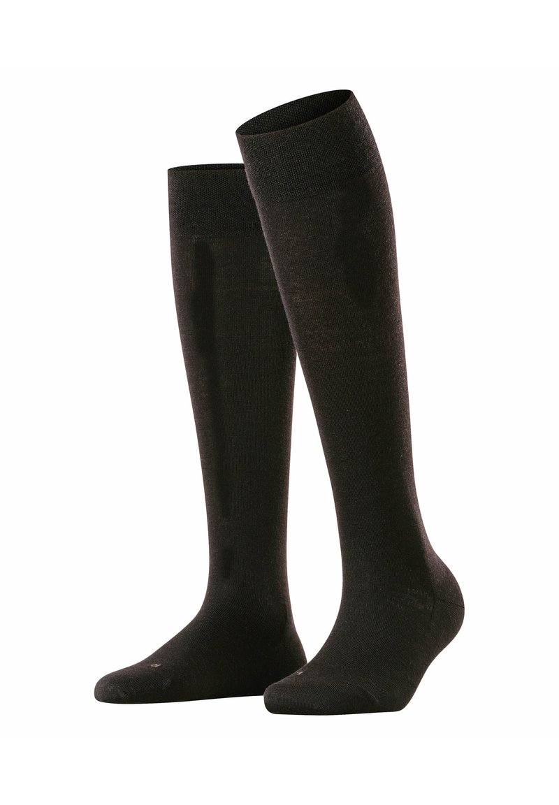 Tot de knie hoge zwarte sokken van een zachte, gewoven stof, met een versterkte neus en een gladde afwerking, geschikt voor formele of casual kleding.