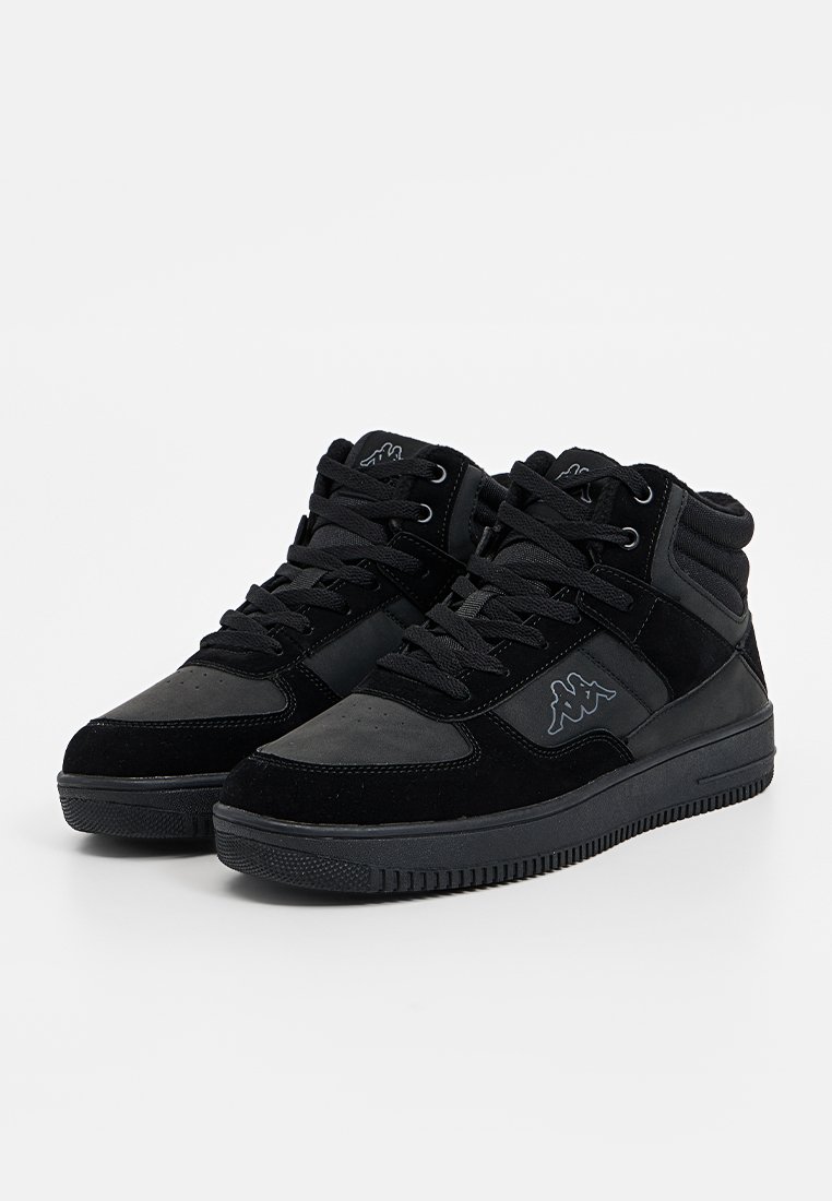 Sneaker high