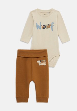 NBMVROELS BODY SET - Langærmet T-shirt - brown/sand