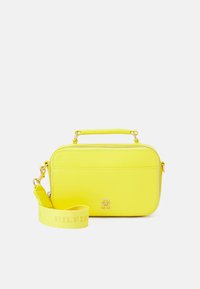 Tommy Hilfiger ICONIC CAMERA BAG - Keresztpántos táska - valley yellow