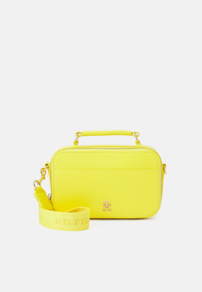 Tommy Hilfiger ICONIC CAMERA BAG - Keresztpántos táska - valley yellow