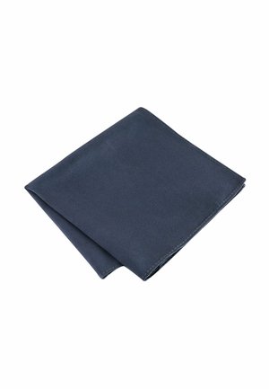 Mørkeblå bomulds lommetørklæde, foldet med en glat tekstur. Syede kanter, ingen mønstre eller hardware synligt. Standard firkantet form.