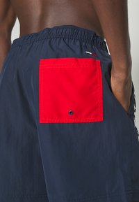 Tommy Jeans MEDIUM DRAWSTRING - Badeshorts - twilight navy