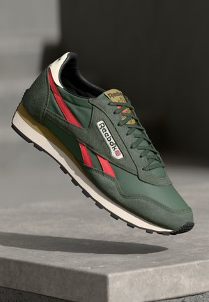 AZTEC II UNISEX - Sneakers basse - grit green/semi orange flare/alabaster
