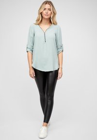 Cloud 5ive MIT TURN-UP-ÄRMELN UND ZIPPER - Bluza - green