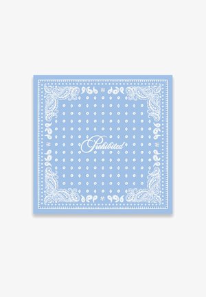 Lichtblauwe bandana met witte paisley-patronen en de tekst "Prohibited" gecentreerd in cursief lettertype.