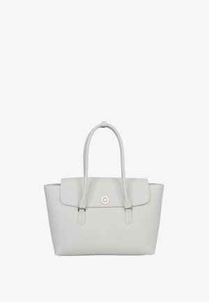 Weiße Lederhandtasche mit zwei Griffen, Klappverschluss und kleinem rundem silbernem Emblem in der vorderen Mitte.