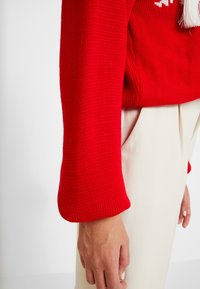 Missguided Strickpullover - red