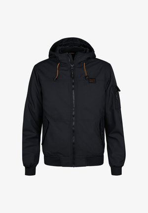 Jachetă neagră cu glugă dintr-un material neted, cu închidere prin fermoar, manșete elastice, două buzunare frontale și un buzunar cu fermoar pe mâneca stângă.