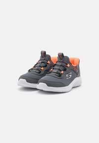 Skechers BOUNDER - Joggesko - charcoal/orange/black