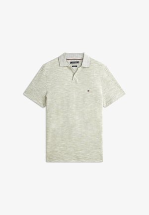 Hellgraues Polohemd mit kurzen Ärmeln, feiner horizontaler Textur und kleinem Tommy Hilfiger Logo auf der linken Brust.