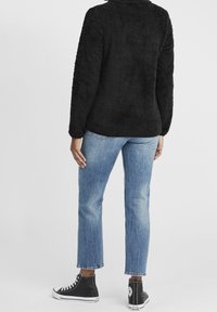 Oxmo Giacca in pile - black