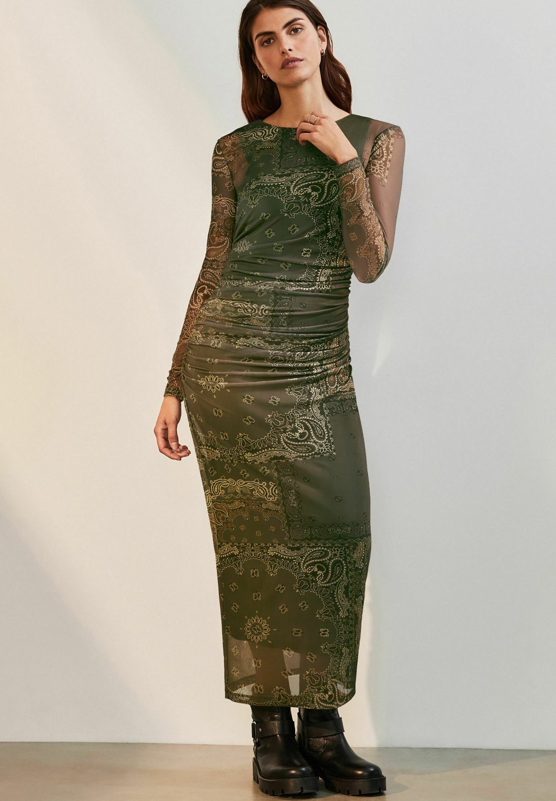Next Maxi dress - khaki green scarf print/green - Zalando