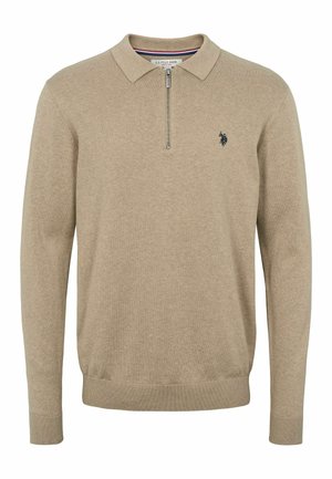 Beige langærmet polo sweater med kvart lynlås foran og lille mørk broderet logo på venstre bryst.