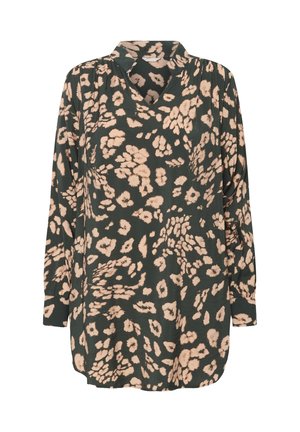 Mørkegrøn bluse med lys beige dyreprint, med v-hals, lange ærmer og en afslappet pasform. Letvægtsstof med blød tekstur.