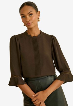 REGULAR FIT - SCALLOP PINTUCK FLUTE SLEEVE - Blúz - chocolate brown