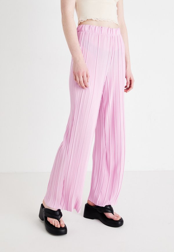 PAMMI WIDE PLISSE - Trousers - roseate spoonbill