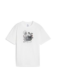 Hvid bomulds t-shirt med korte ærmer, med et grafisk tryk af et ansigt og tekst i sort og rød, placeret i midten.