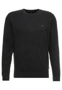 Ciemnoszara bluza z okrągłym dekoltem i długimi rękawami, z prążkowanymi mankietami i dołem, z małym logo Tommy Hilfiger na lewej piersi.