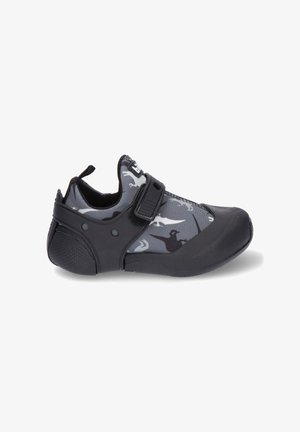 tup tup, BIBI SHOES 2W1 SNEAKER/SLIPPERS, czarny