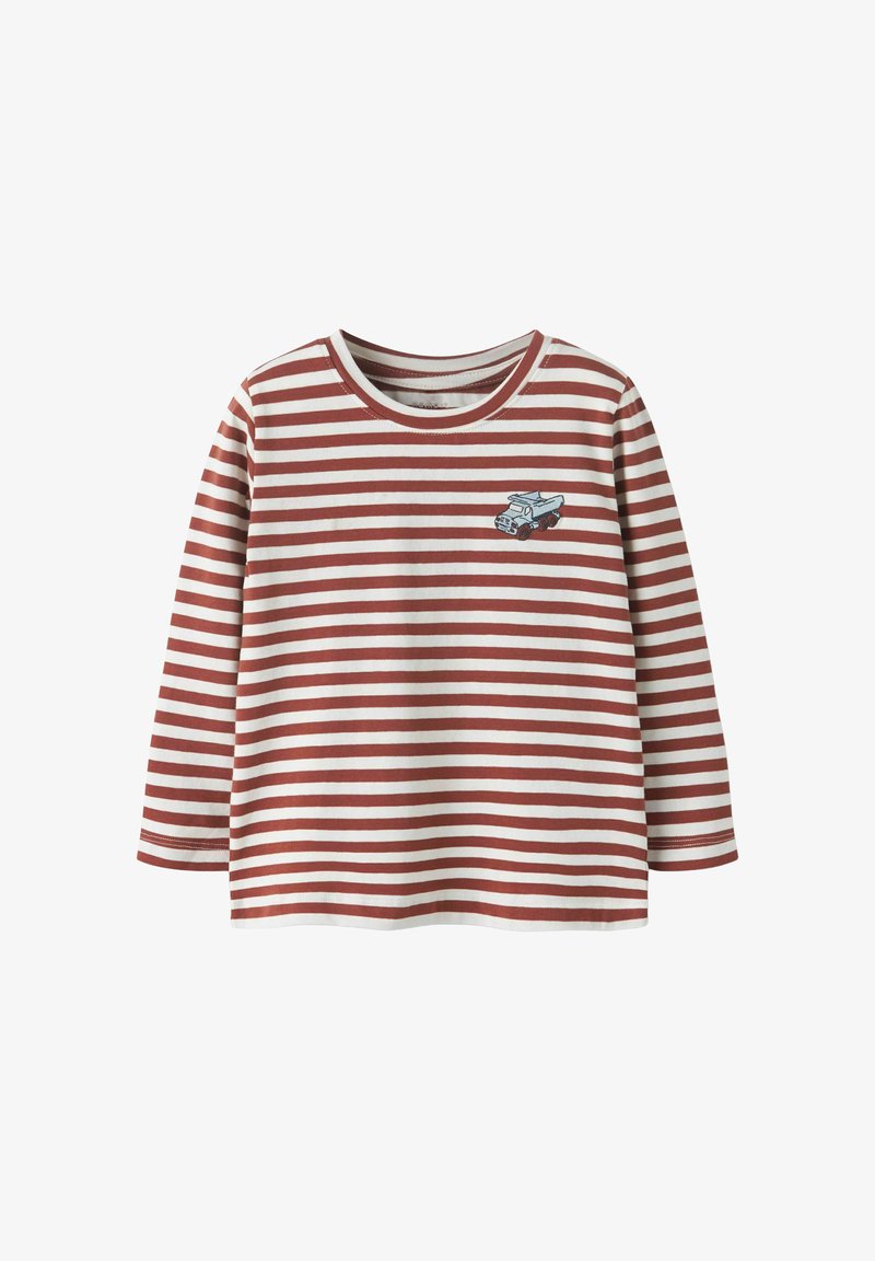 Dětské tričko s dlouhými rukávy, bílo-hnědými vodorovnými pruhy a malou výšivkou modrého a hnědého sklápěče na hrudi.