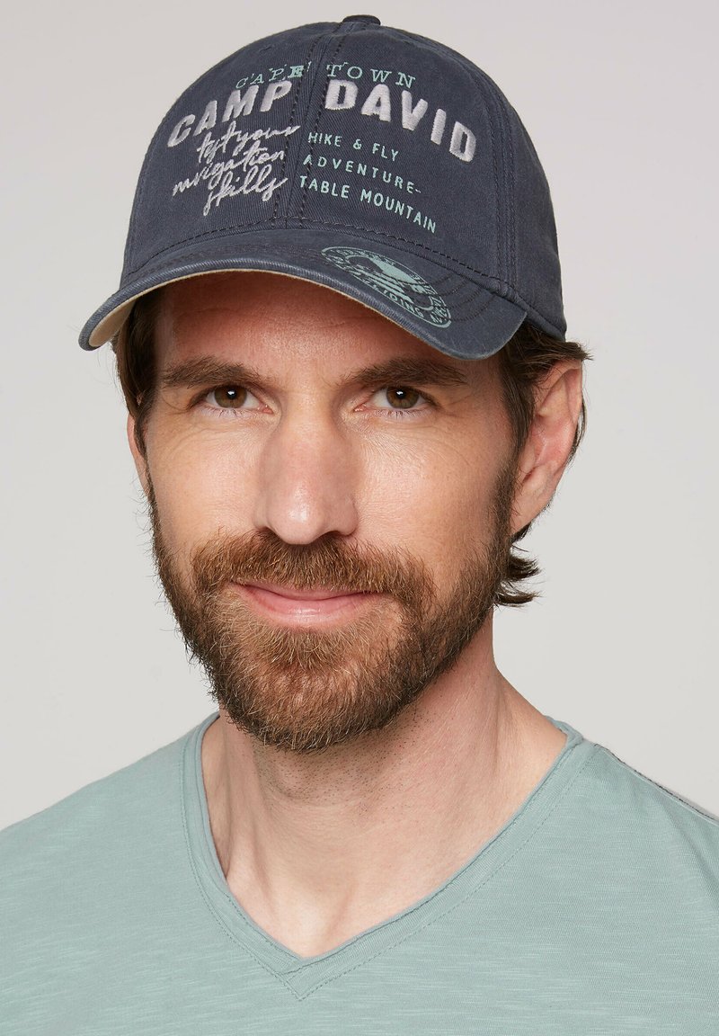 Camp David BASE MIT LOGO ARTWORK Cap blue navy/dark blue Zalando